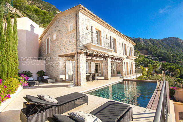 villa_riviera_maison_mallorca_lambert_loewe_bose_puerto andratx_mallorca_cala_llamp_gran_folies_beach_www.maxmallorca.com_max_mallorca_copyright_1.jpg